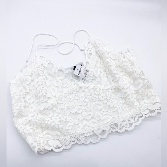 NWT-Express White Lace Crop top v neck L - Picture 2 of 5